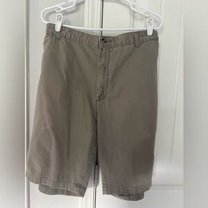 Men’s size 44W shorts by Saddlebred.